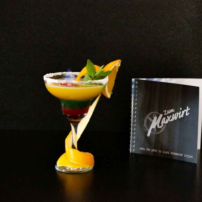 Cocktail mit Maxwirt Getränkekarte